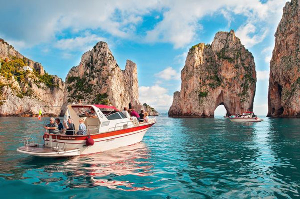 Boat trips to Capri and Amalfi